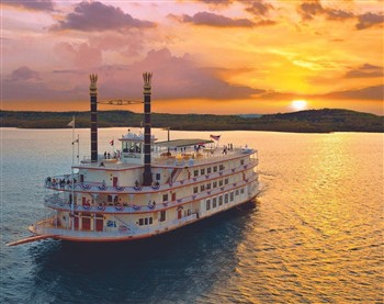 Noel In The Ozarks:  Branson's Best Holiday Stage