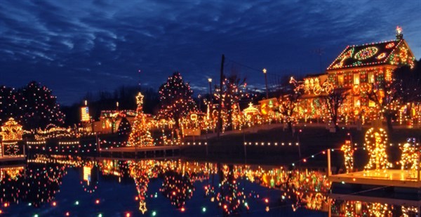 Koziar's Christmas Village & Nat. Christmas Center